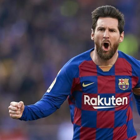 “Messi learns the names of ‘traitors’: four famous Barcelona footballers opposed the return of the legend.”