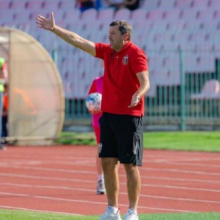 “Everything else can wait”: Virt on Veres’ preparation for match against Inhulets amidst rumors of coaching change.